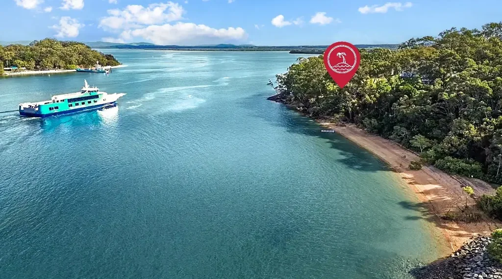 Macleay Island Macleay岛尖峰位置 水域壮丽景观 沙滩休闲天堂 历史文化底蕴 稀有水岸土地 A View Like No Other - Absolute Waterfront - 2,139m² Approx.