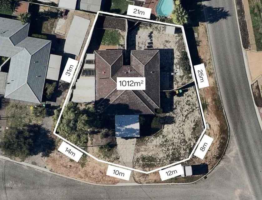 2A & 2B Conroy Place, Hillarys, WA 6025, 6 Kuwarto, 2 Banyo, House
