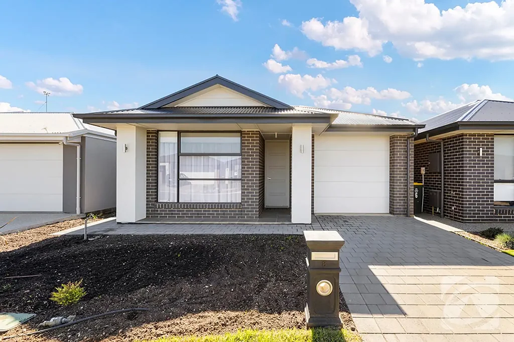 Near new 3 bedroom home