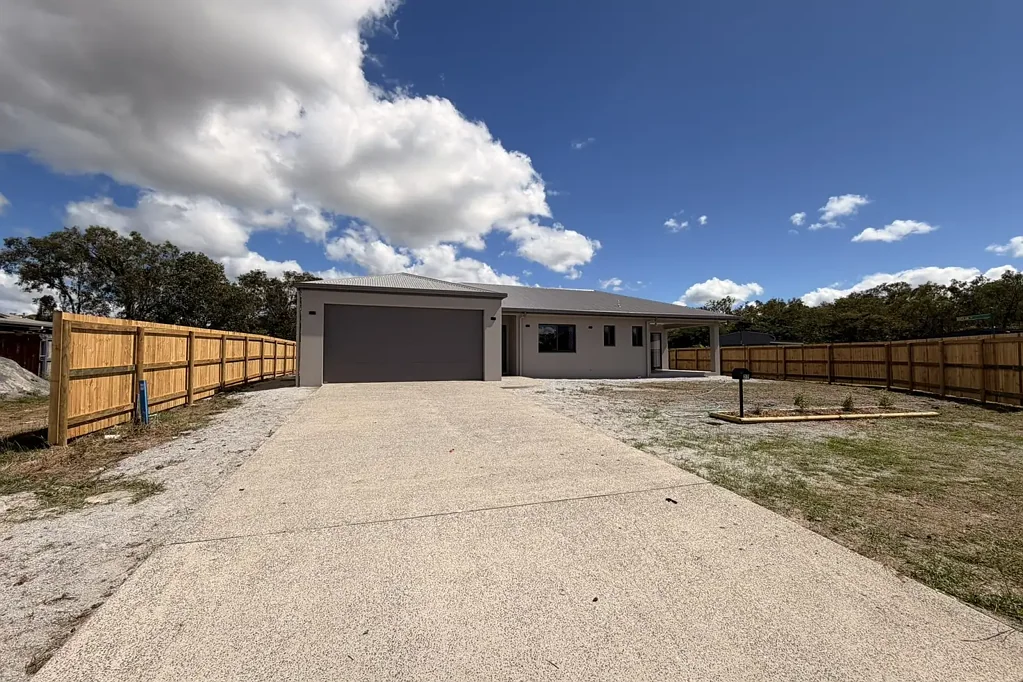 Modern & Stylish Brand New Family Home!