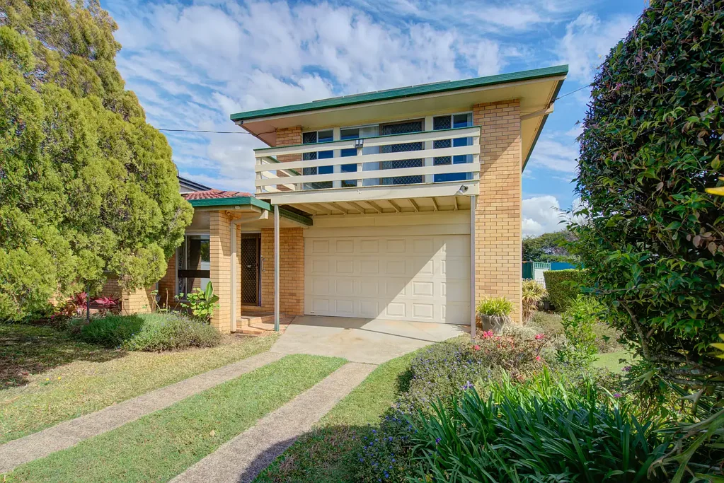Three bedroom Lowset with Granny Flat / Studio