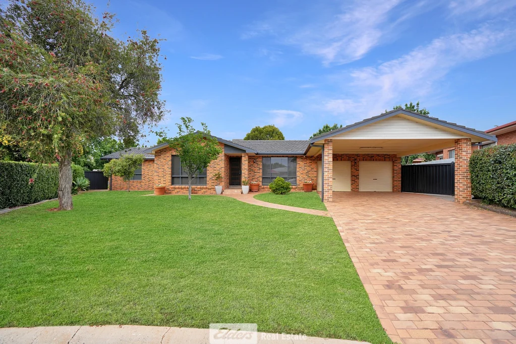 4 Finn Place, Griffith, NSW 2680