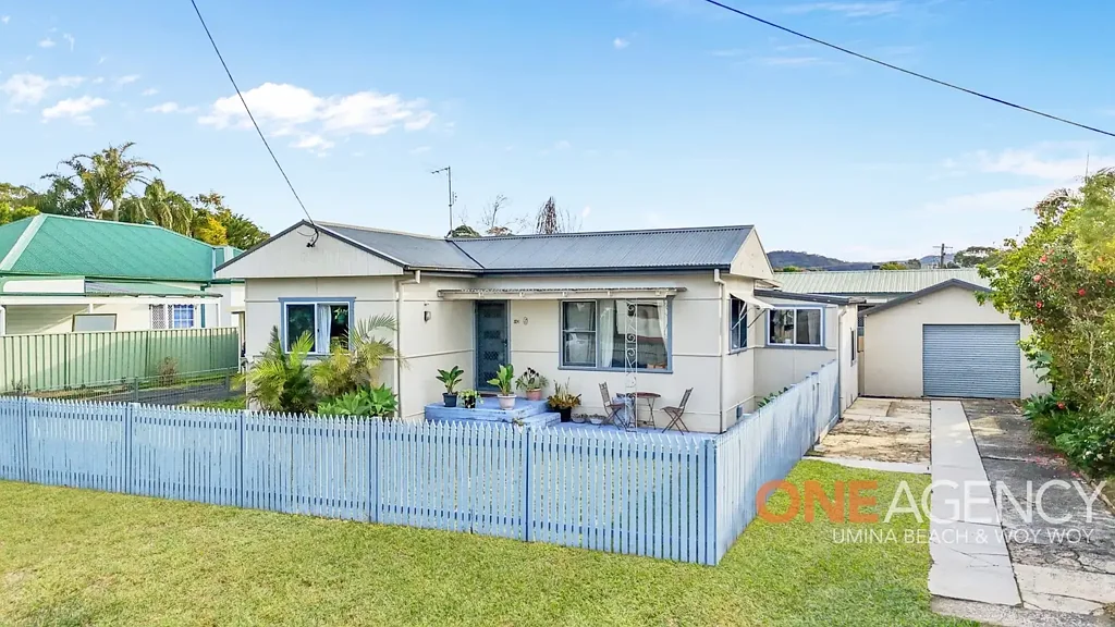 Woy Woy 4 Bedroom HUGE 19M FRONTAGE !