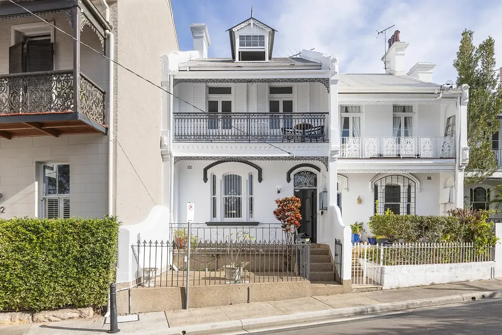 Paddington 4 Slaapkamer Wide-fronted Victorian home with garage on 158sqm