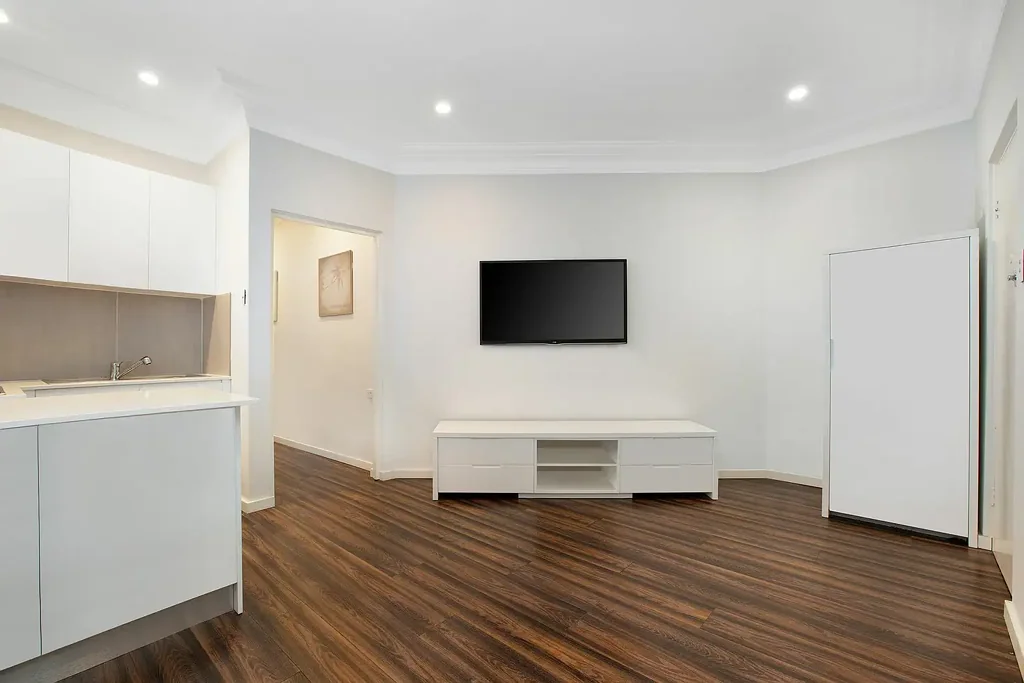 Partly Furnished One Bedroom Apartment in Popular Rose Bay