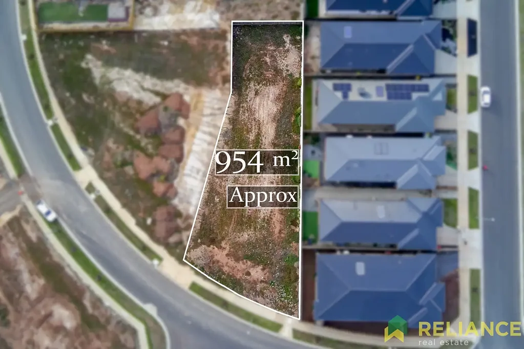Maddingley Titled Land – 954sqm with Phenomenal Views in Prime Maddingley Location