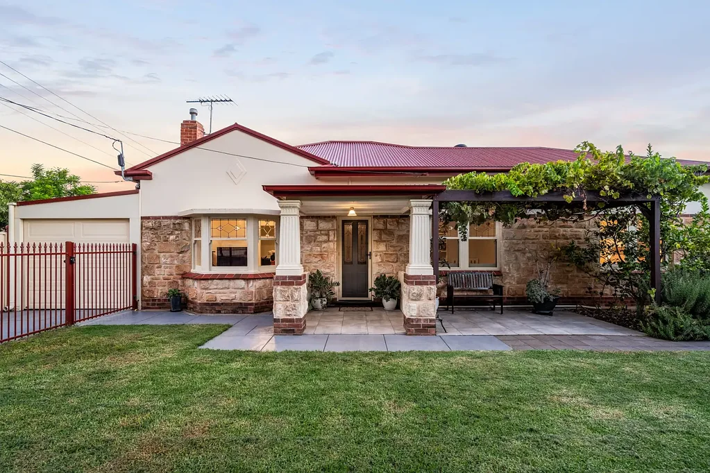 Edwardstown 3房  Cosmopolitan Charm between City & Sea.