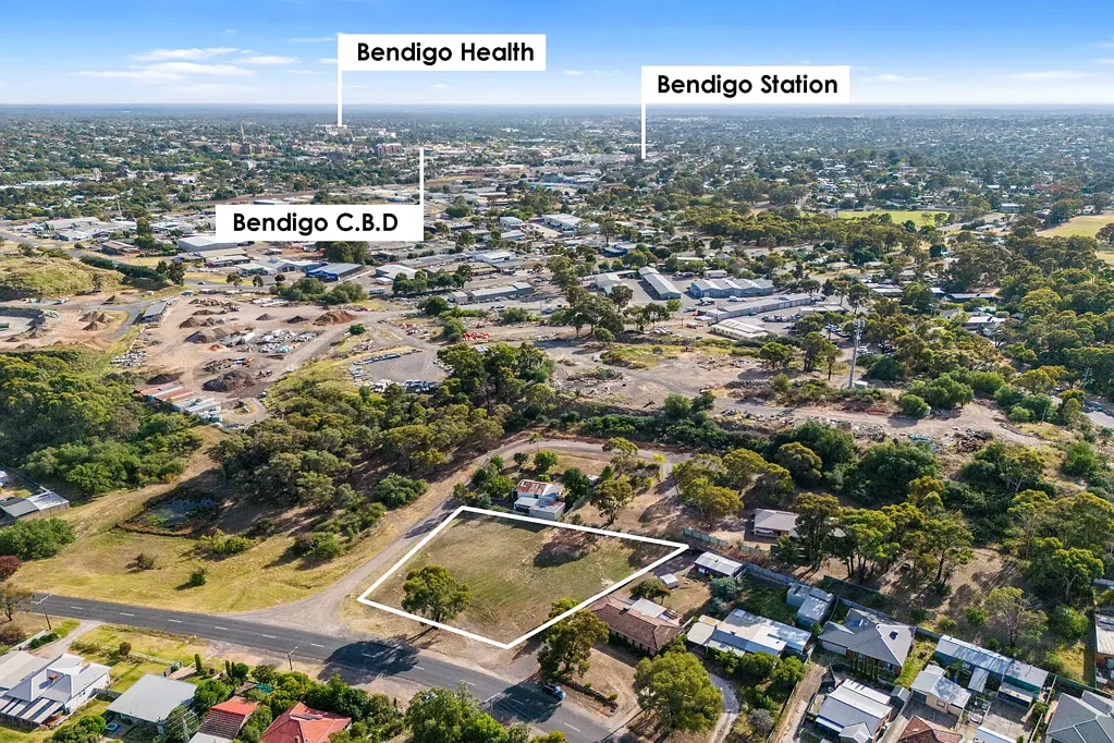 Golden Square  A RARE OPPORTUNITY TO CREATE YOUR DREAM - EXPANSIVE 2,217m² ALLOTMENT