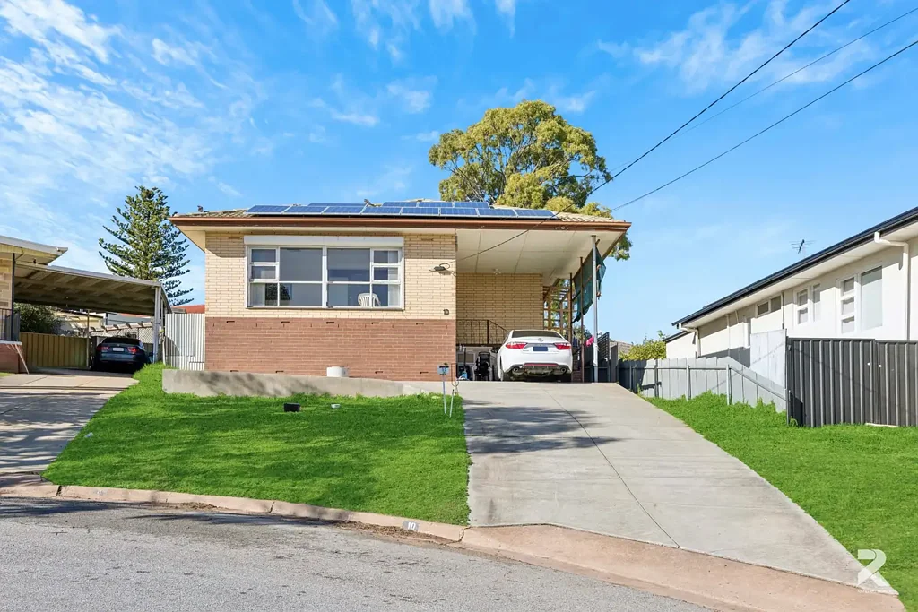 10 Hinton Avenue, Para Hills, SA 5096