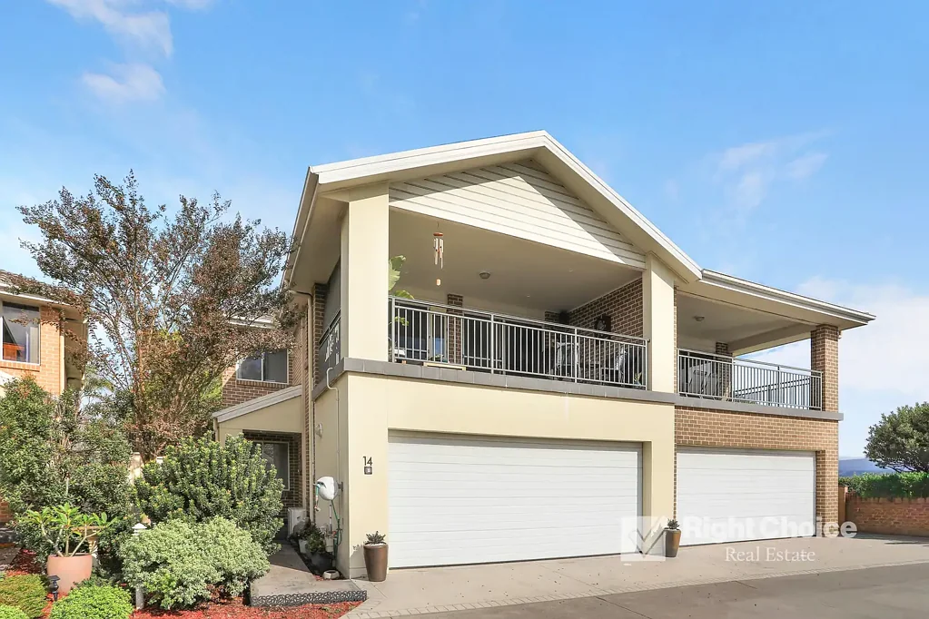 Blackbutt 3房  Rarely Found House-Sized Townhouse In Prime Lifestyle Location