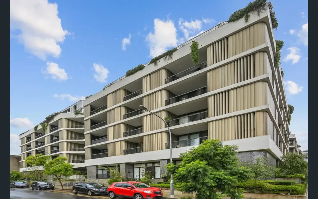 Executive Near New Two Bedroom Apartment