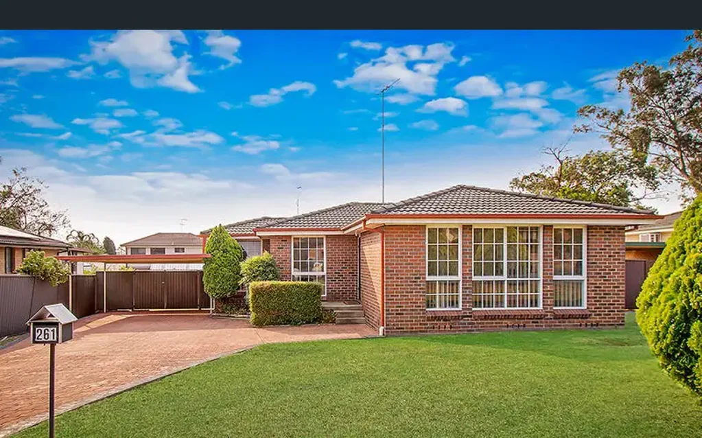 Neat & low-maintenance home in a quiet pocket of St Clair - perfect for first-time renters,  or small families.