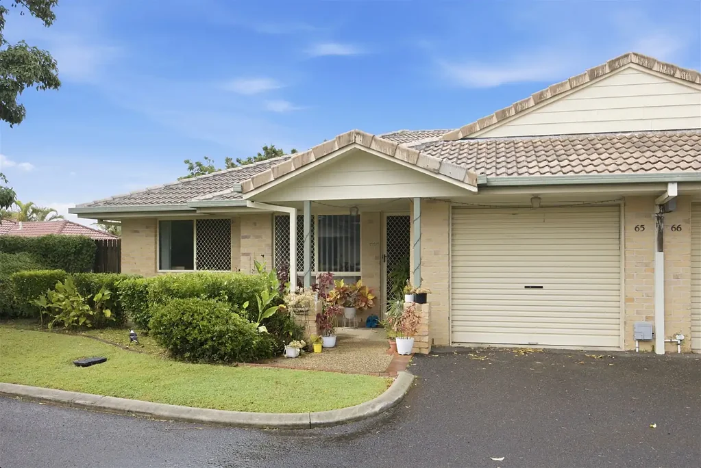 Calamvale 3房  漂亮的低层别墅住宅，位于类似度假村的社区  Fantastic Lowset Villa Home In Resort Like Complex
