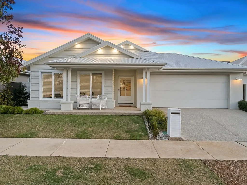 18 Oasis Crescent, Yarrawonga, VIC 3730