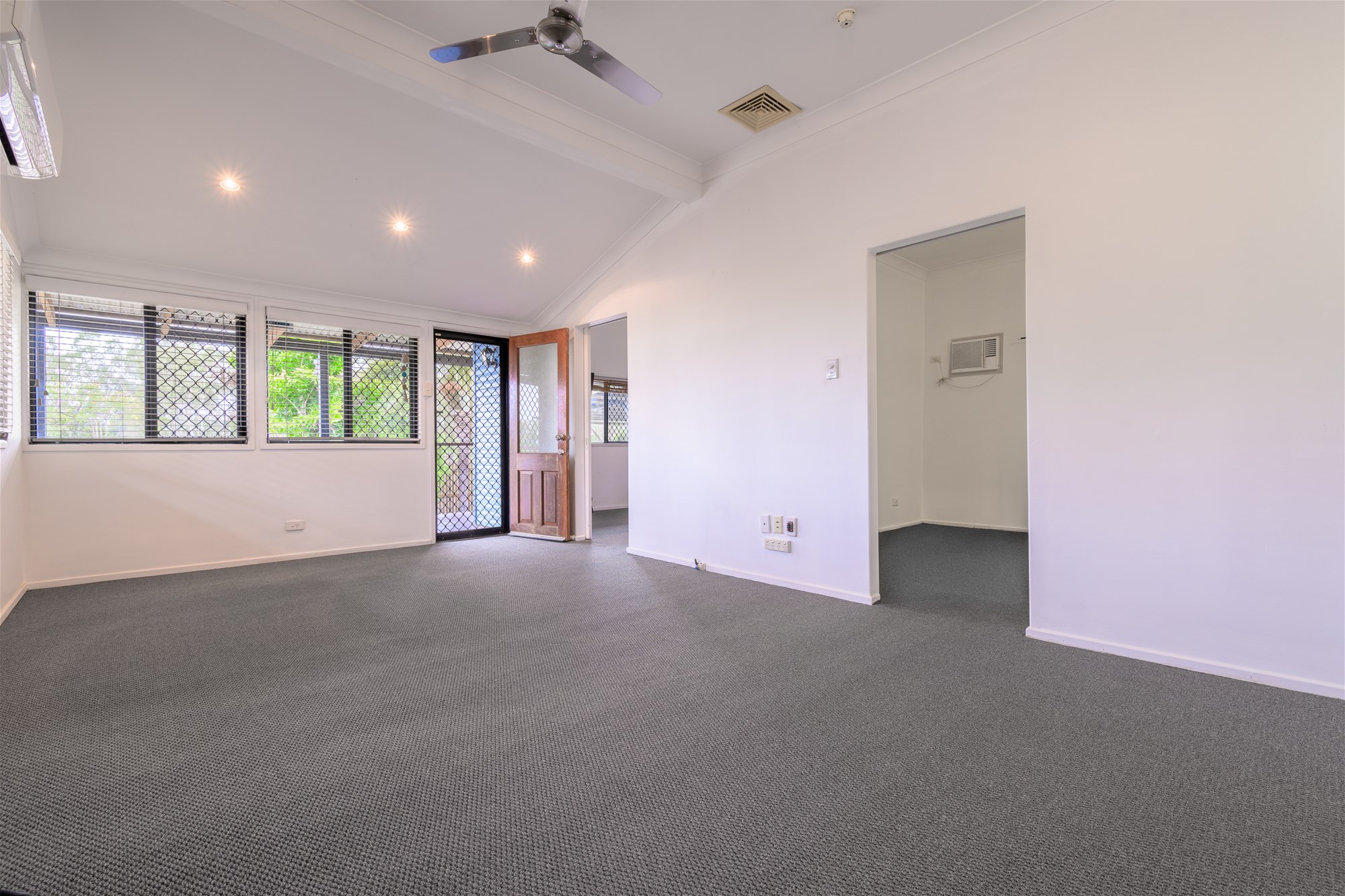 29 FRENCH ST, SOUTH GLADSTONE QLD 4680, 0部屋, 0バスルーム, House