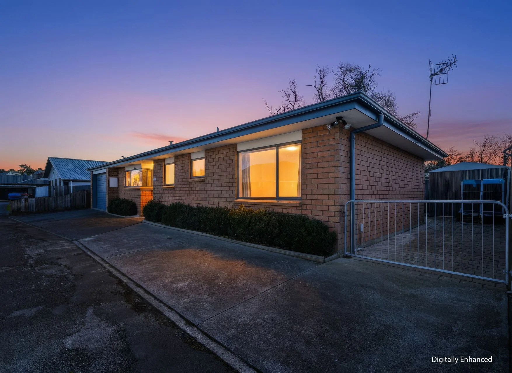 Feilding 3 Bedroom Sunroom, Deck and Everyday Ease