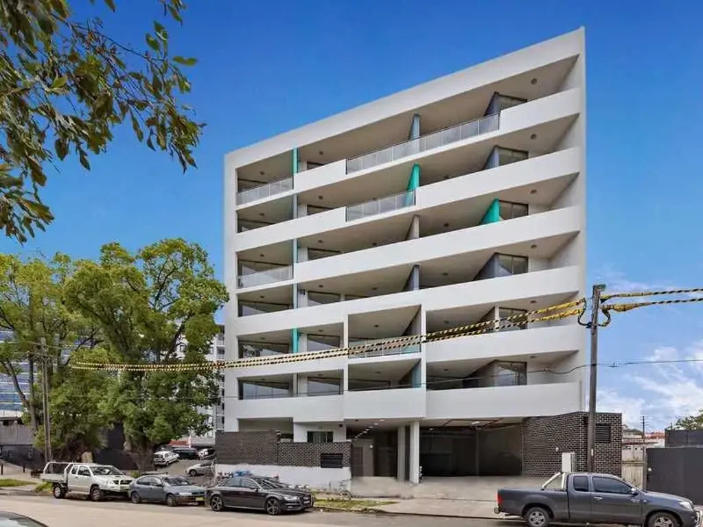 MODERN TWO BEDROOM APARTMENT