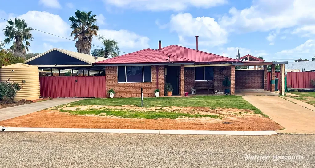 4 Omega Street, Southern Cross, WA 6426