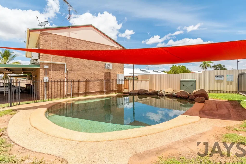Mount Isa 2침실 Ground Floor Townhouse Style Unit Returning $415 Per Week