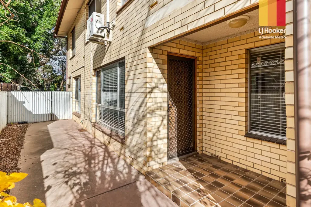Offering Lifestyle & Convenience - 3 or 4 bedroom home.