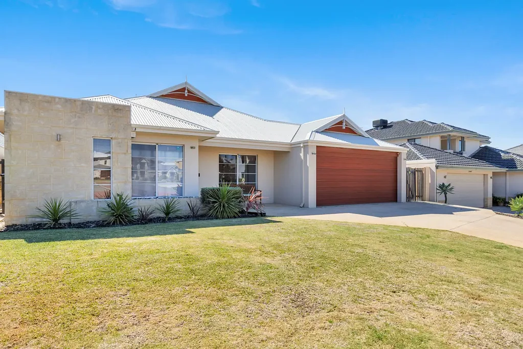 Spacious 4 Bedroom Home for Lease in Sought After Beeliar!!