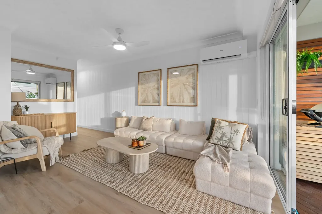 Coolangatta 2chambre A life of luxury with a breathtaking panoramic 280-degree forever view situated in the heart of Kirra/Coolangatta.