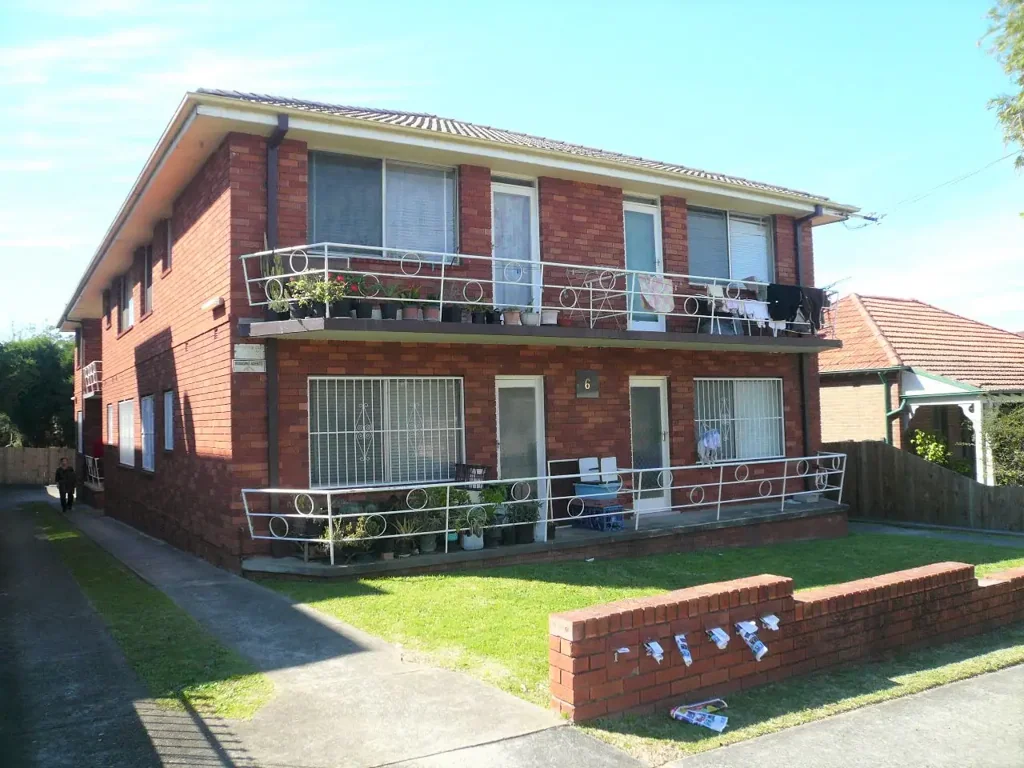 Top Floor Two Bedroom Unit