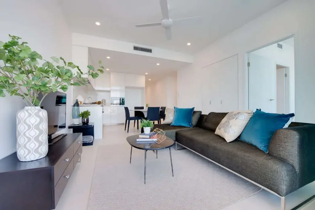 2 Bedroom Unit in the Heart of Newstead with Resort Style Amenities