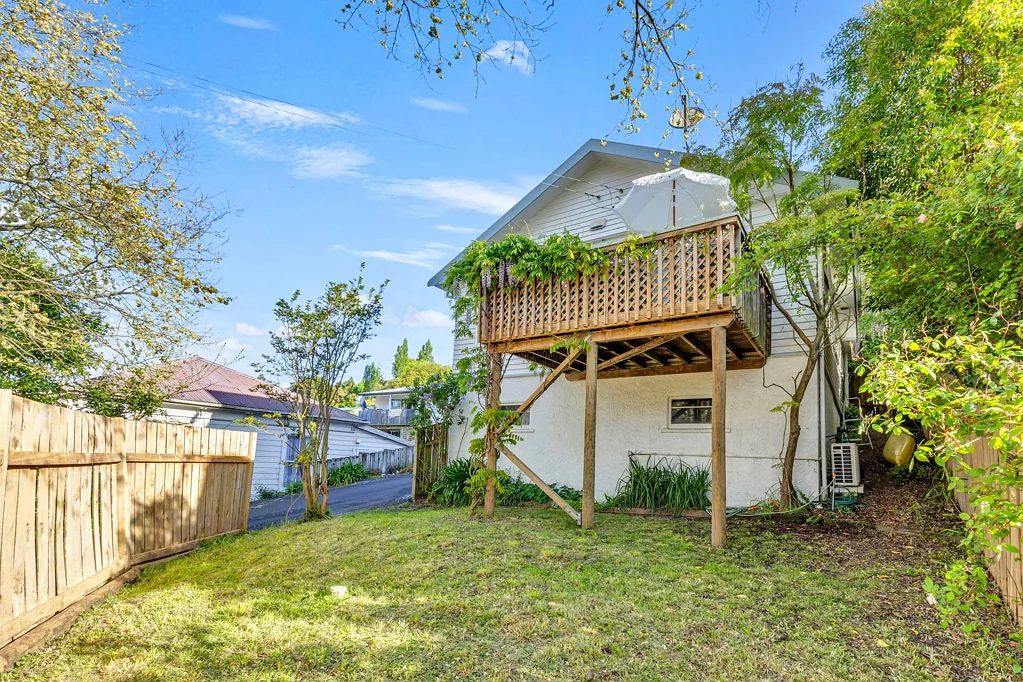 Washington Valley 2ਬੈੱਡਰੂਮ Character Home with City-side Ease