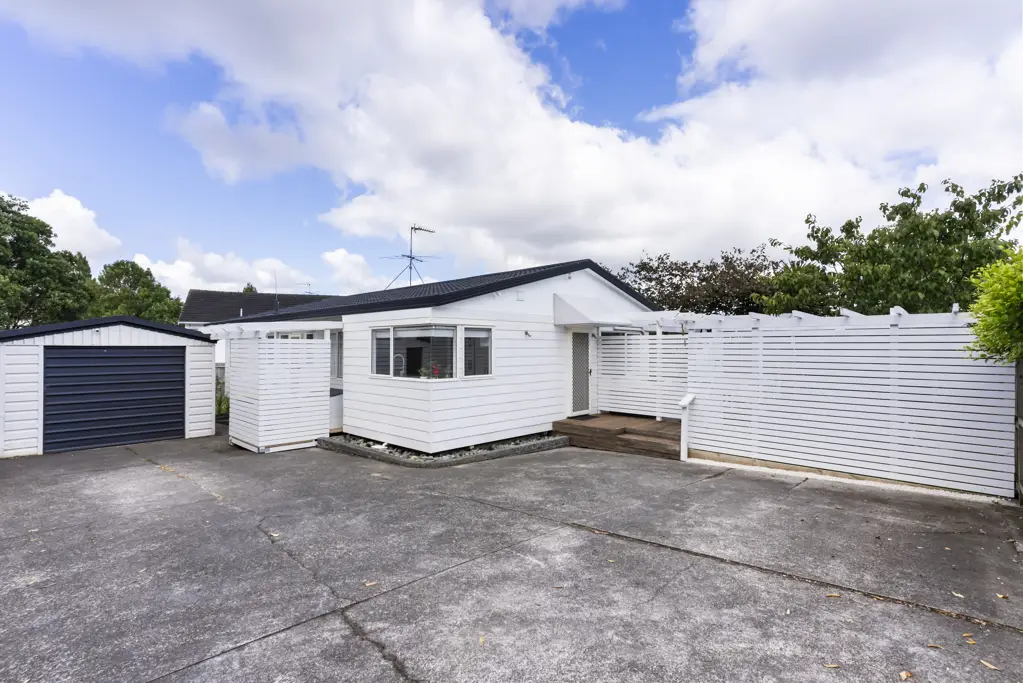 2/56 Rodney Street, Howick, Manukau City, Auckland