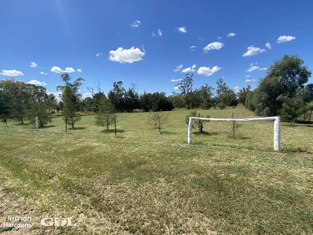 32 Bell Street, Dulacca, QLD 4425