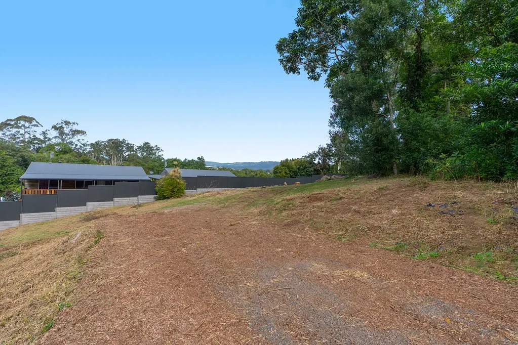 48 UPPER WAKEFIELD STREET, Woombye, QLD 4559