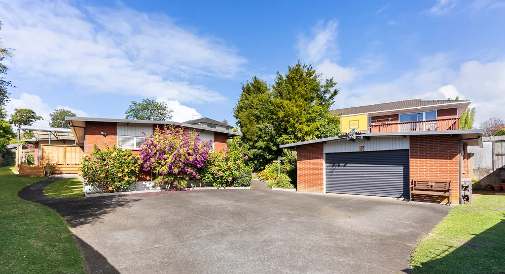 Hillcrest 4房  HILLCREST AT ITS FINEST. LUXURY, SCALE, FLOW.