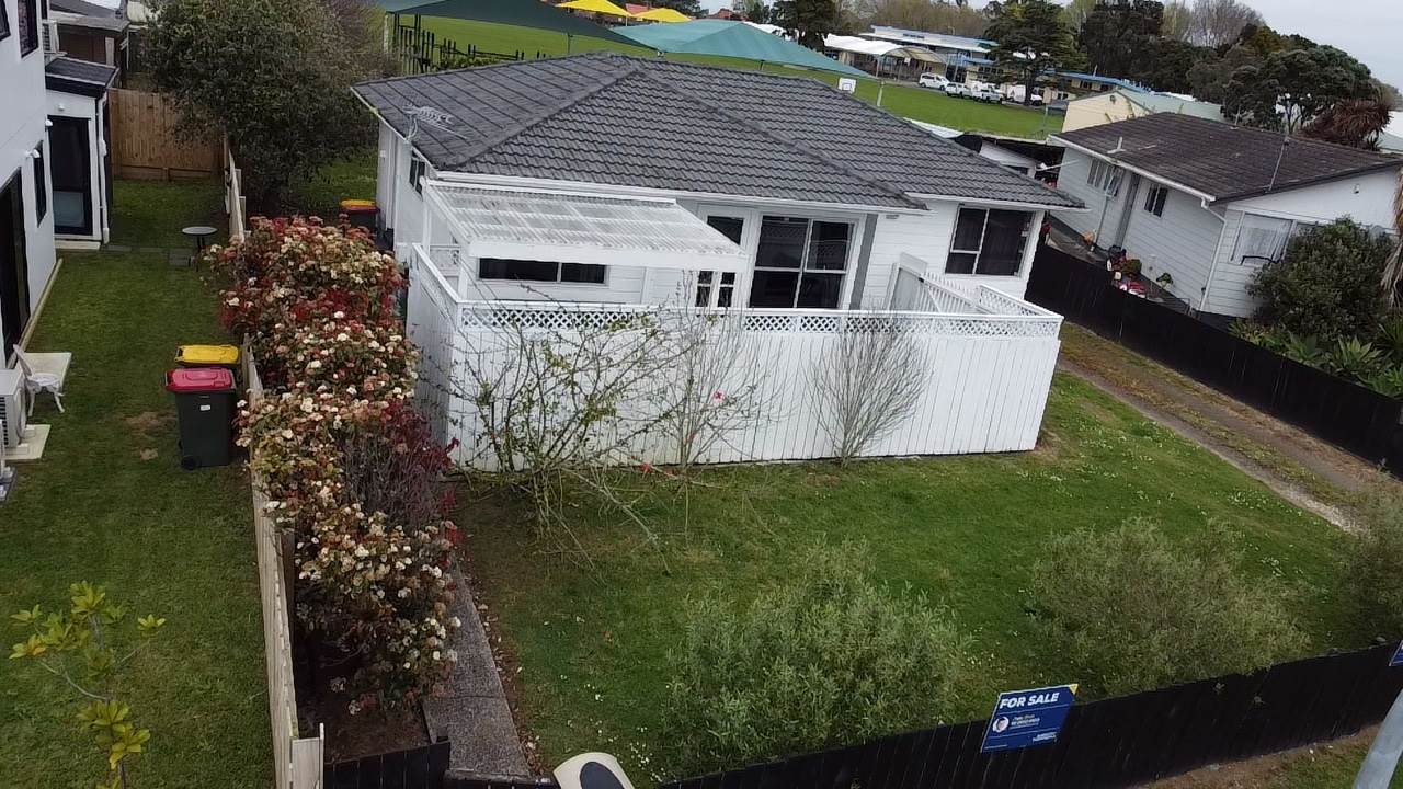 4 Desford Place, Mangere, photo 14