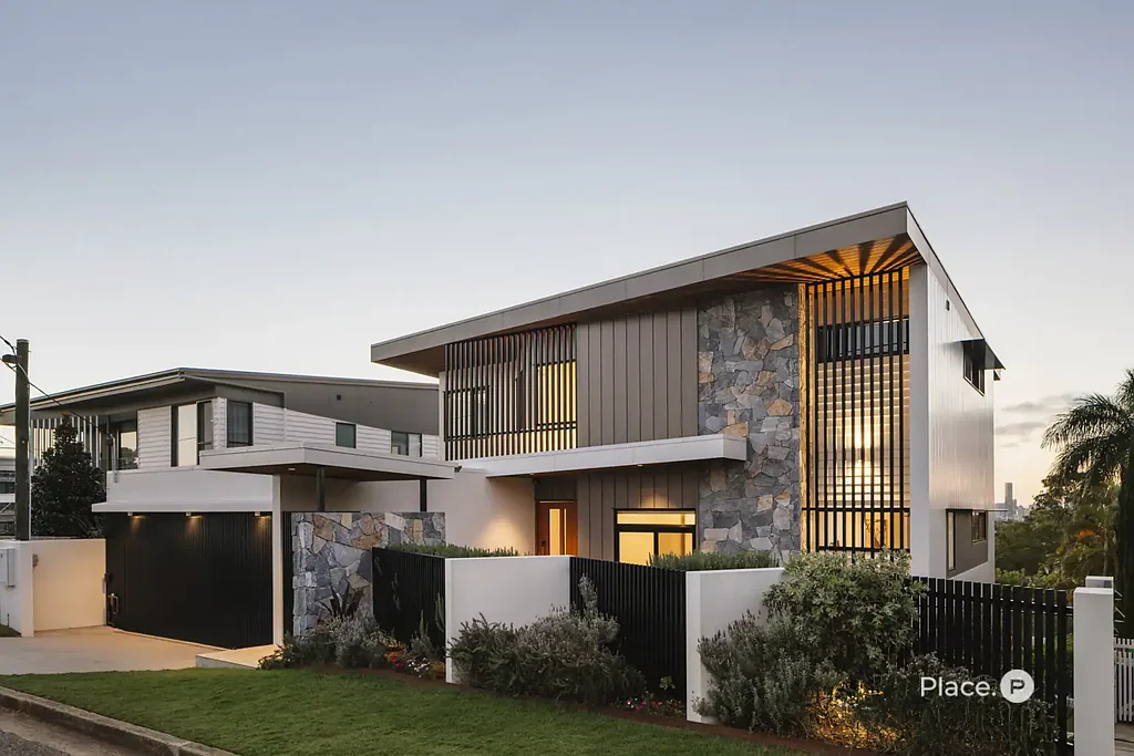 Holland Park 4 Slaapkamer A Refined Take on Modern Family Living