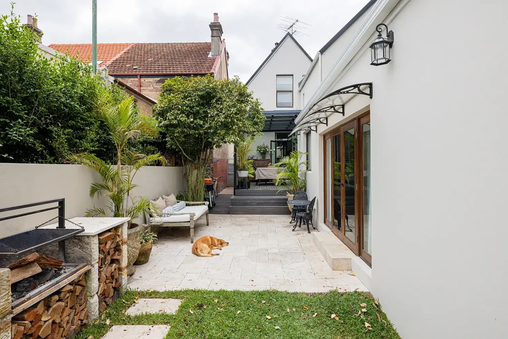 Stanmore 4બેડરૂમ Landmark family home of heritage and heart