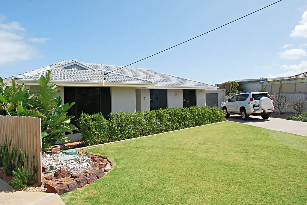 21 Nigel Crescent, Tarcoola Beach, WA 6530