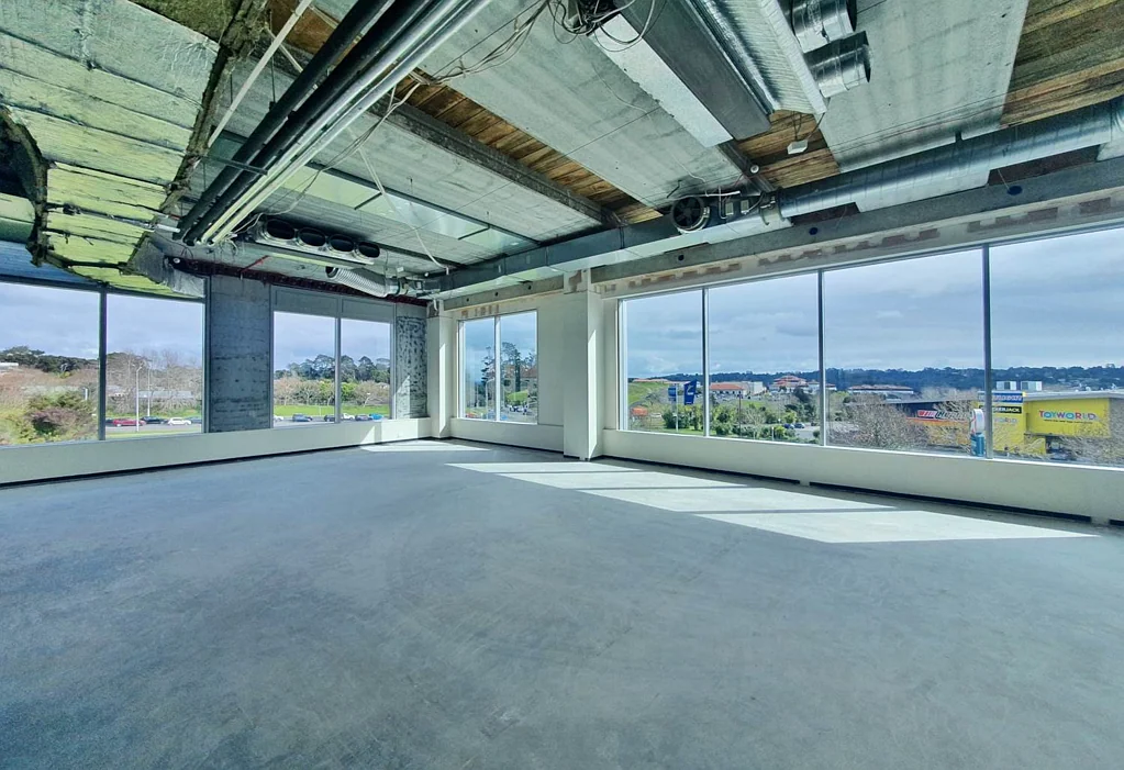 Albany EXCITING LOCATION - GREAT OUTLOOK!