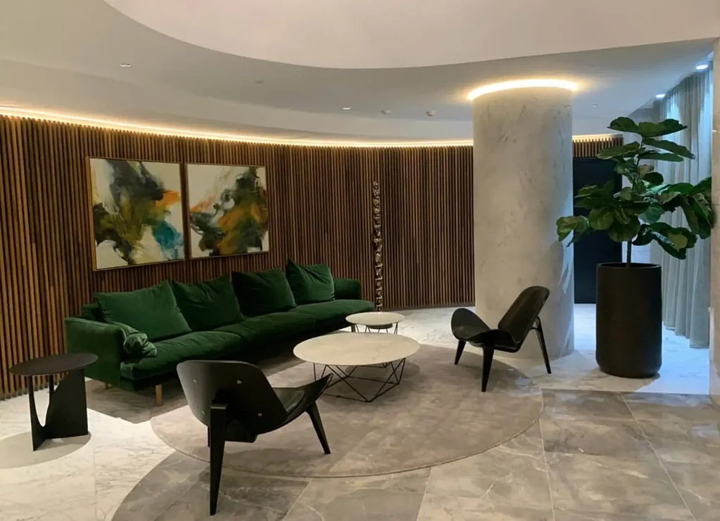 Luxury 2B1B Apartment for Lease - Prime Location in North Sydney!