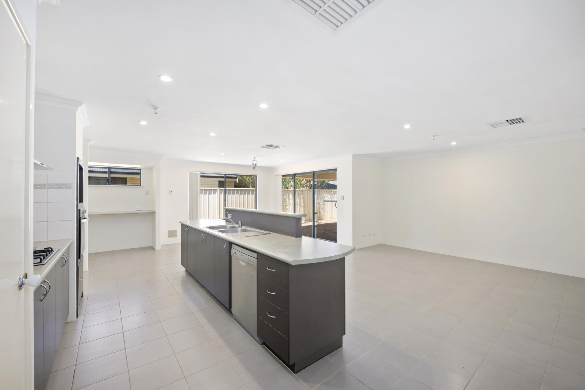 18 LENIHAN CNR, WATTLE GROVE WA 6107, 0 Schlafzimmer, 0 Badezimmer, House