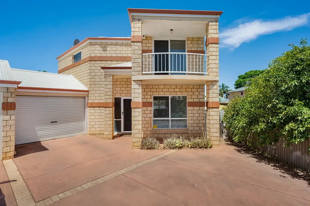 3 Bedroom Townhouse in great location