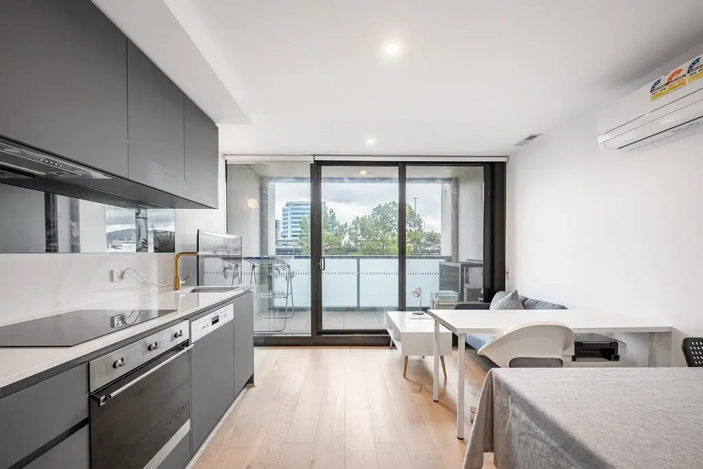Luxurious One-Bedroom Apartment in Prime Location