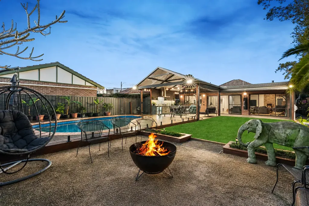 Melrose Park 4 Bedroom Renovated Character & Contemporary Style | Seamless Indoor-Outdoor Living | Premier Riverside Locale
