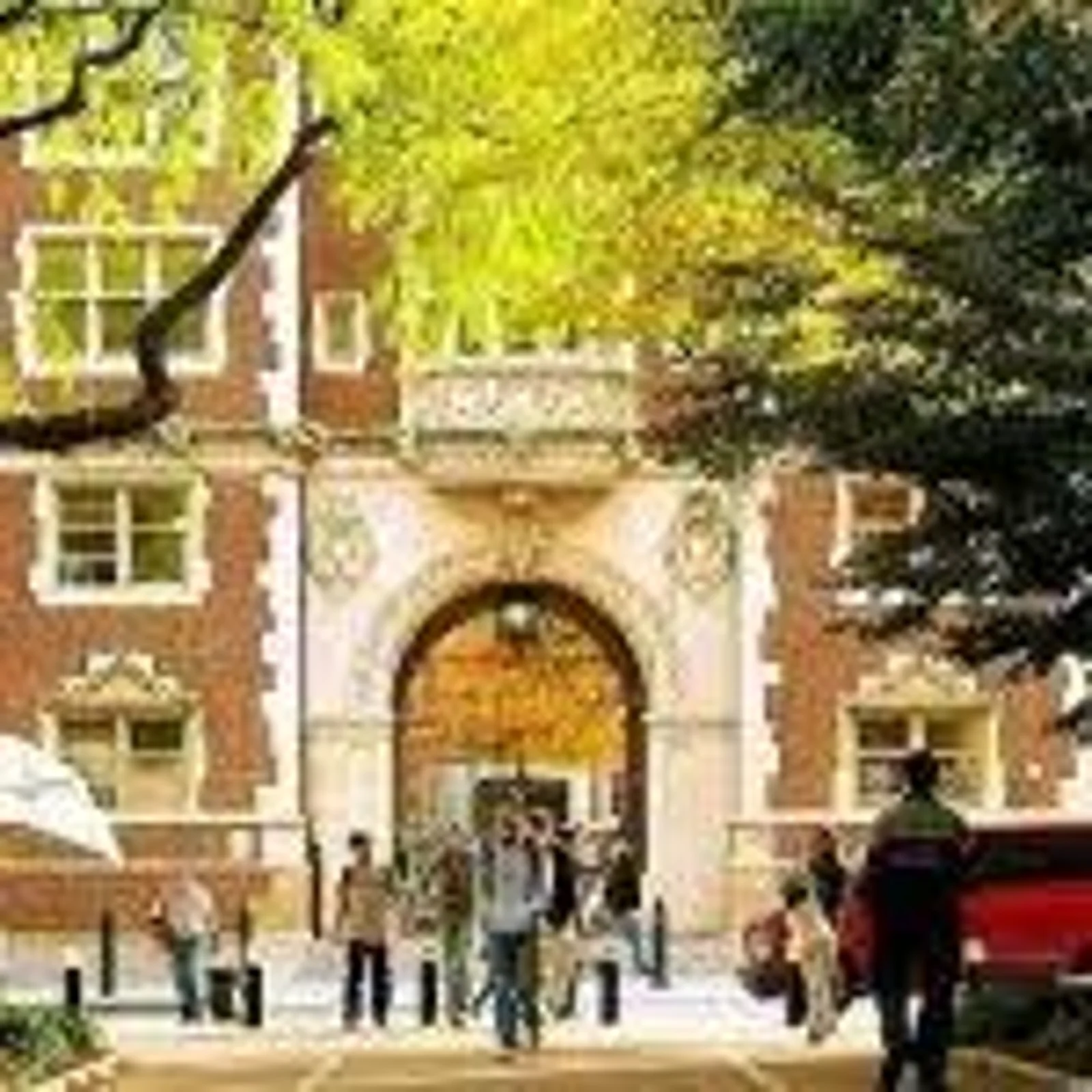 曼哈顿亿万富翁被曝“买学”蹊径?!每个顶尖名校捐百万,孩子上学随意挑…