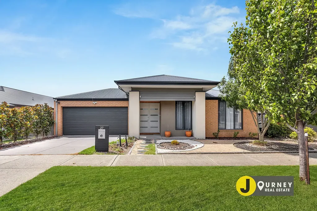 27 Brookhouse Street, Clyde North, VIC 3978