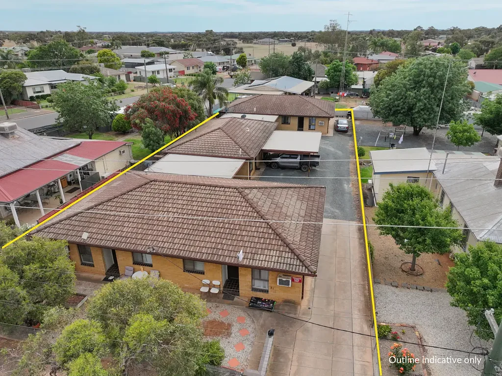 West Wyalong 10ਬੈੱਡਰੂਮ Rare Investment Opportunity with 6 Units For Sale