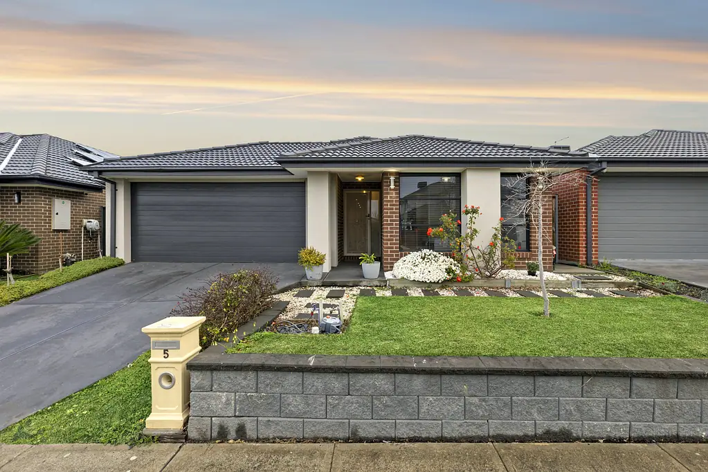 5 Caxton Close, Clyde, VIC 3978