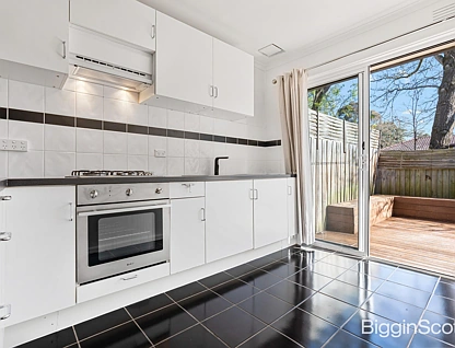 2/11-13 Ramsay Street, Bayswater North, East Melbourne, 2房, 1浴, Unit