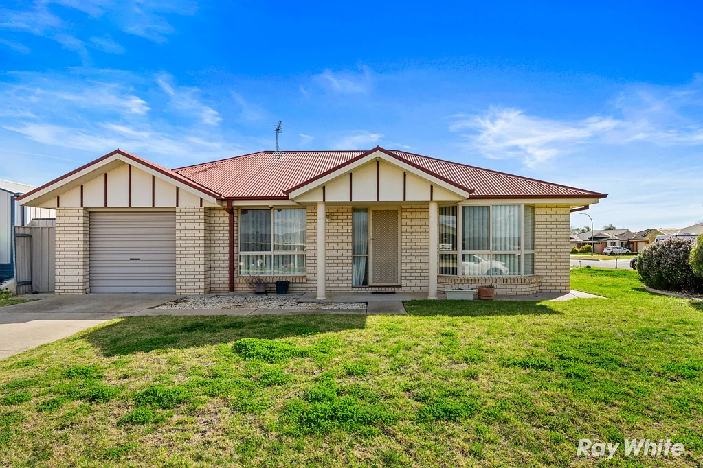 7 Garru Place, Glenfield Park, NSW 2650
