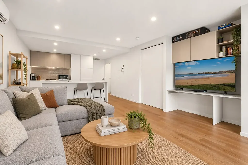 Geelong 2房  Contemporary Living, Central Convenience